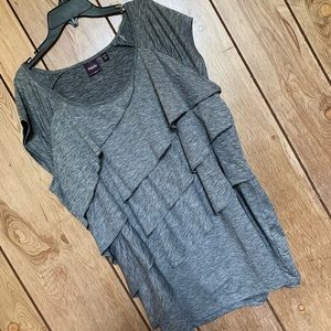 🎉SALE🎉 NWT Gray ruffled Rafaella top